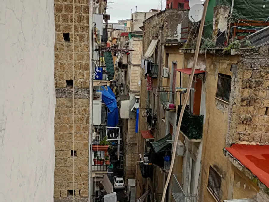 Immagine 19 di Appartamento in affitto  in vico cangiani al mercato 25 a Napoli