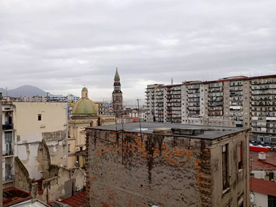 Immagine 20 di Appartamento in affitto  in vico cangiani al mercato 25 a Napoli