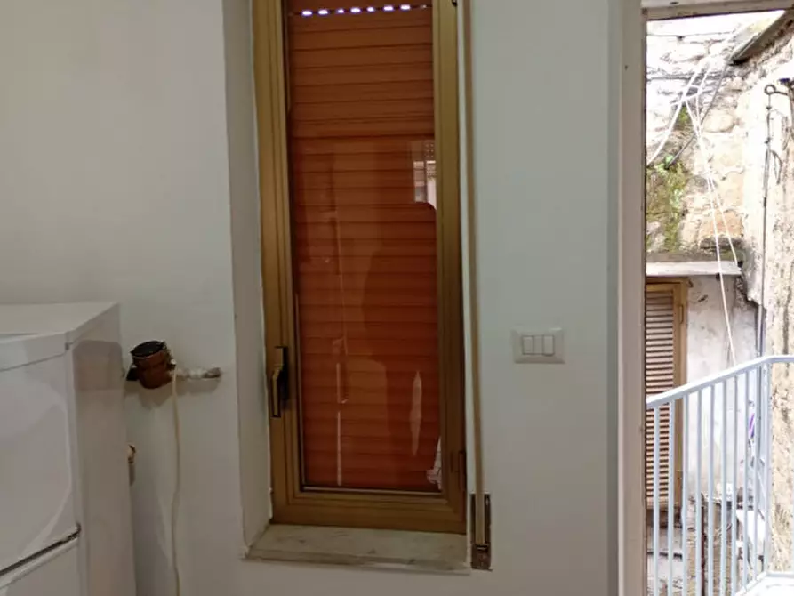 Immagine 32 di Appartamento in affitto  in vico cangiani al mercato 25 a Napoli