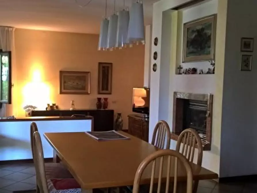 Immagine 5 di Villa in vendita  in VIA GIACOMO LEOPARDI a Altavilla Vicentina