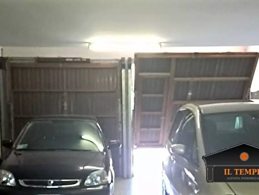 Immagine 10 di Villa in vendita  in VIA GIACOMO LEOPARDI a Altavilla Vicentina