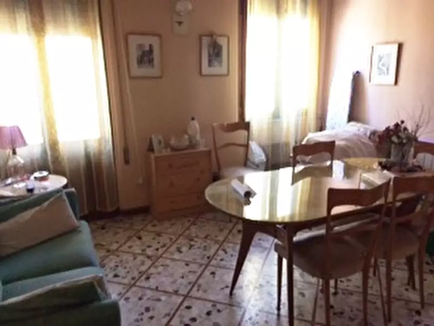 Immagine 6 di Appartamento in vendita  a Senigallia