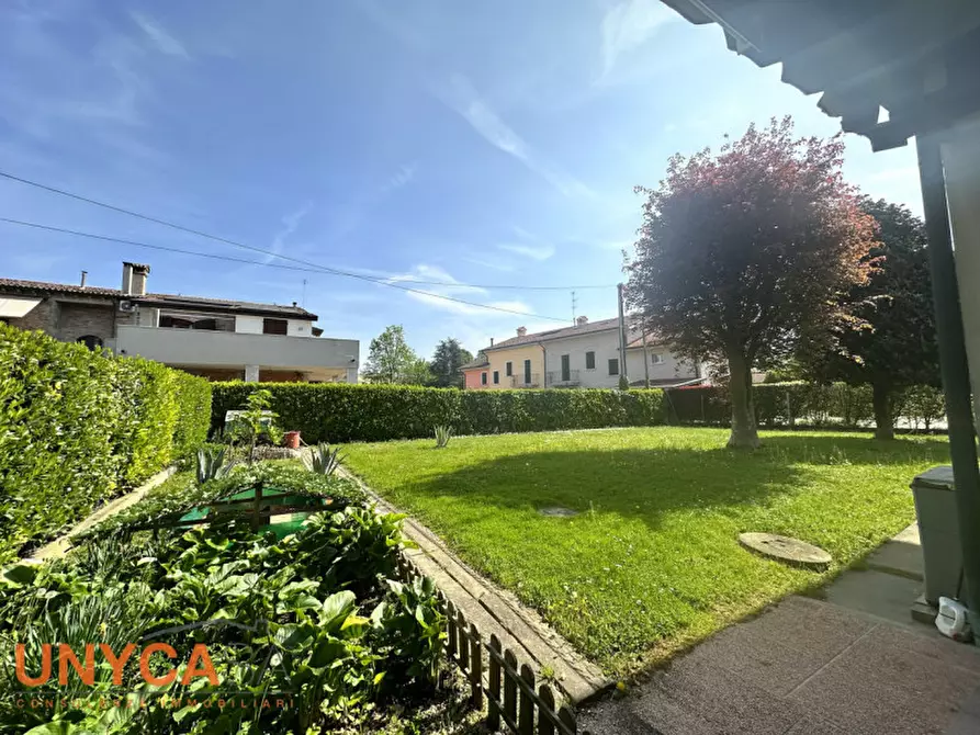 Immagine 1 di Casa bifamiliare in vendita  a Selvazzano Dentro