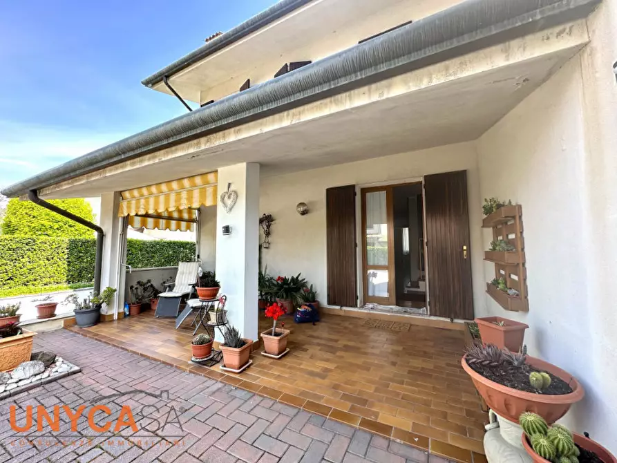 Immagine 10 di Casa bifamiliare in vendita  a Selvazzano Dentro