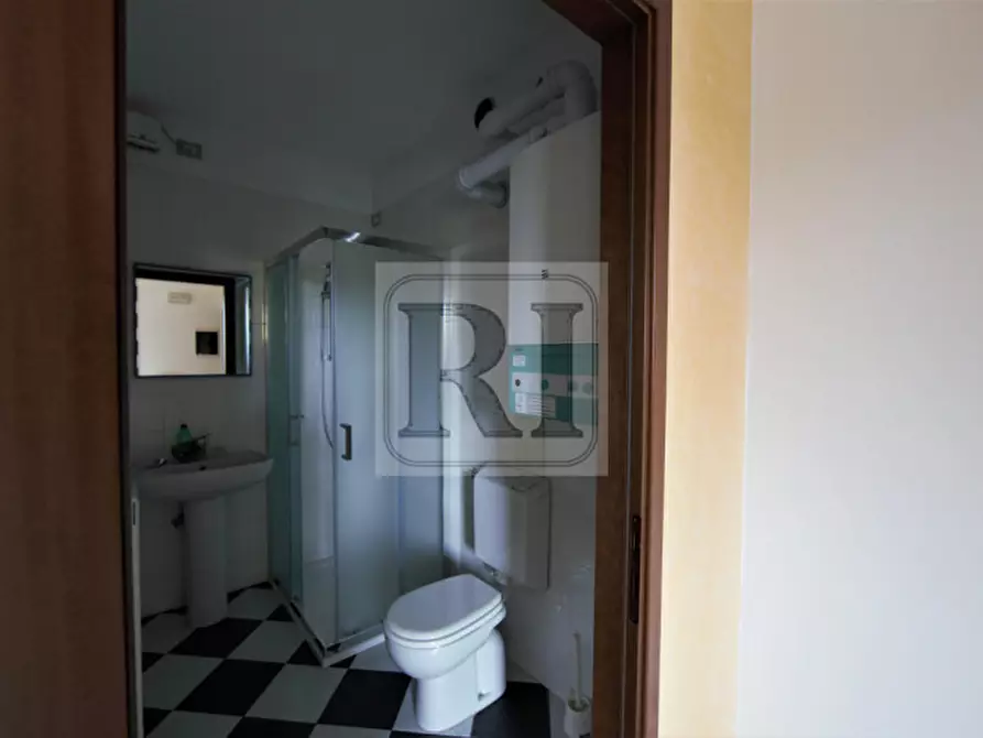 Immagine 6 di Ufficio in affitto  a Limena