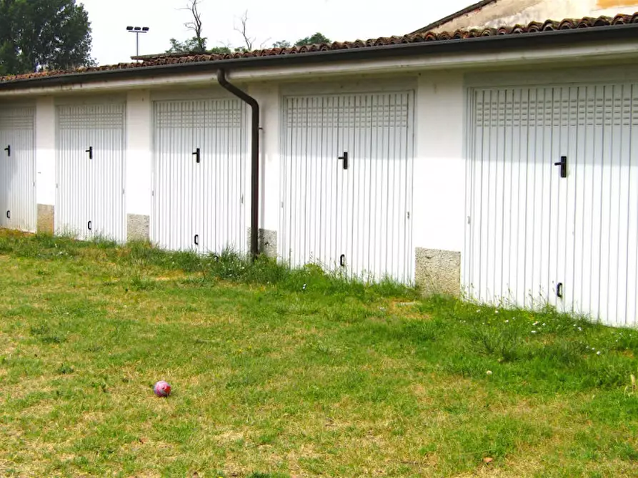 Immagine 20 di Appartamento in vendita  in via Cavour n° 7 a Sannazzaro De' Burgondi