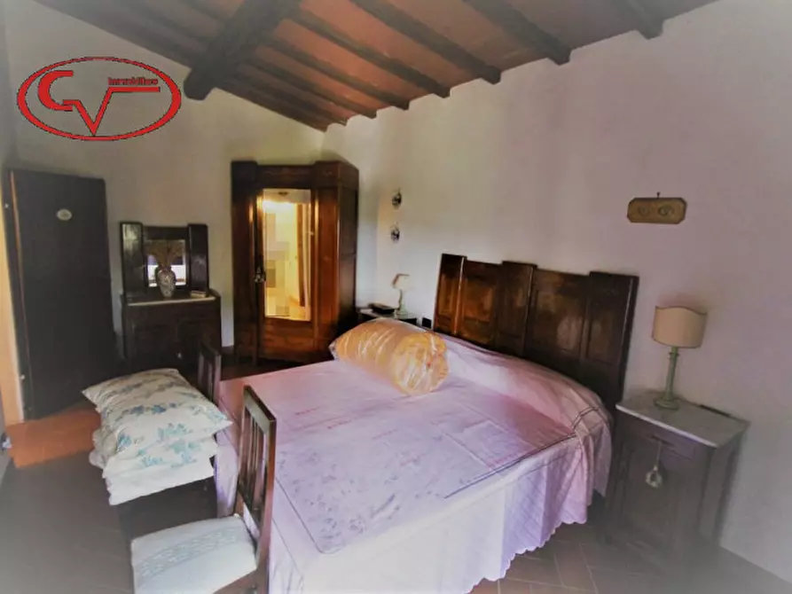 Immagine 22 di Villa in vendita  in 5 km a Figline E Incisa Valdarno