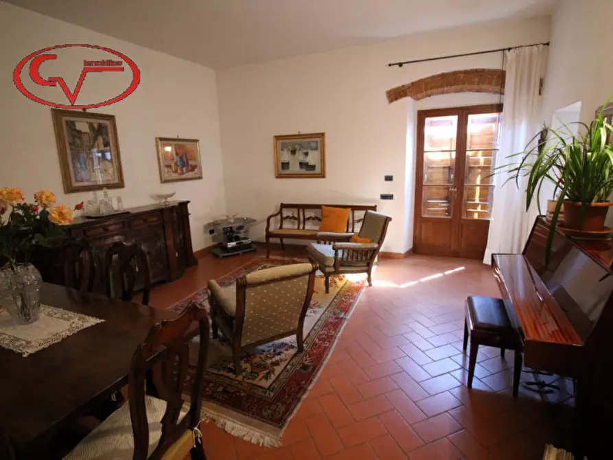 Immagine 36 di Villa in vendita  in 5 km a Figline E Incisa Valdarno