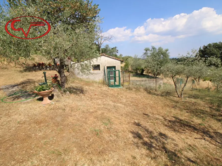 Immagine 43 di Villa in vendita  in 5 km a Figline E Incisa Valdarno