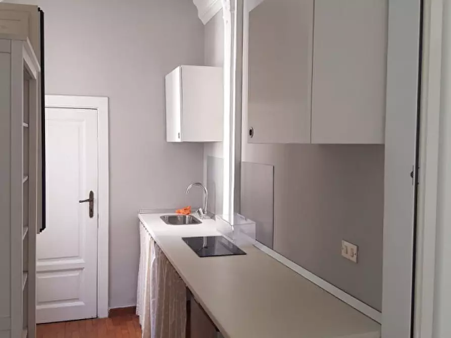 Immagine 5 di Appartamento in affitto  in Via del parco margherita 32 a Napoli