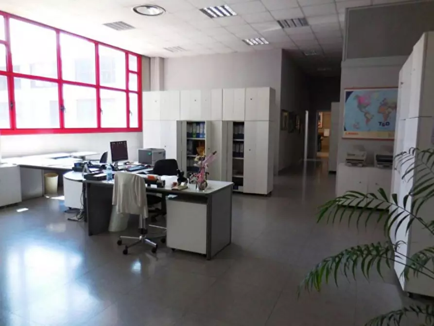 Immagine 11 di Laboratorio in vendita  in VIA MUZIO ATTENDOLO SFORZA a Milano