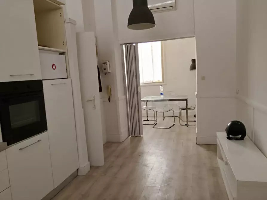 Immagine 29 di Appartamento in affitto  in via posillipo 405 a Napoli