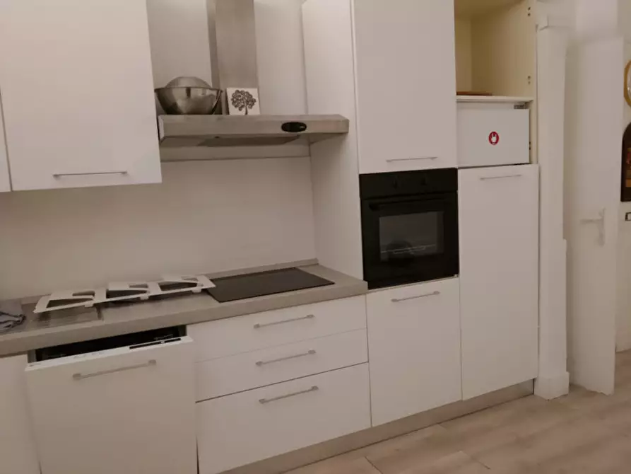 Immagine 30 di Appartamento in affitto  in via posillipo 405 a Napoli