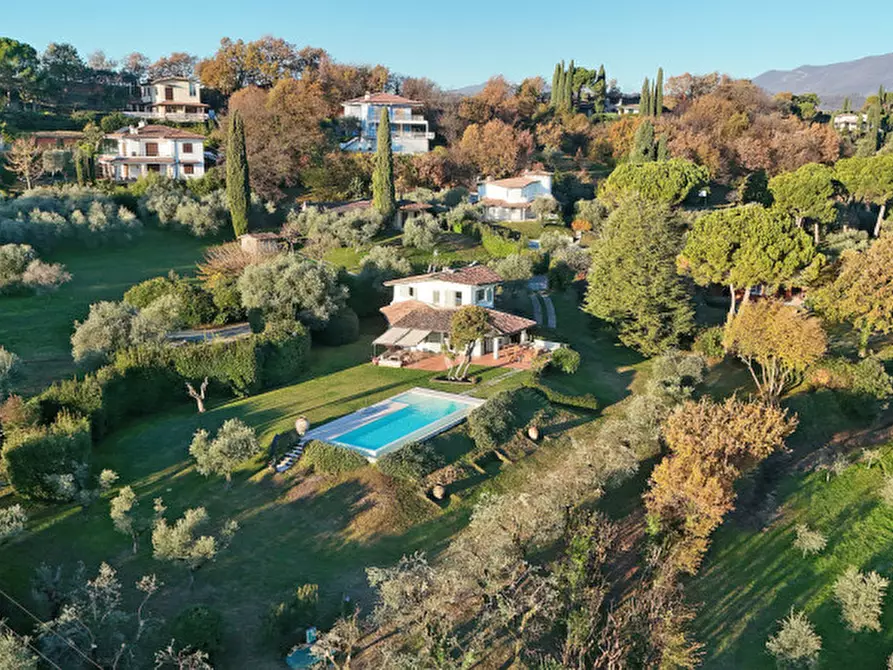 Immagine 1 di Villa in vendita  in Via Paradiso, 2 a San Felice Del Benaco