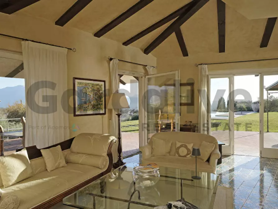 Immagine 6 di Villa in vendita  in Via Paradiso, 2 a San Felice Del Benaco