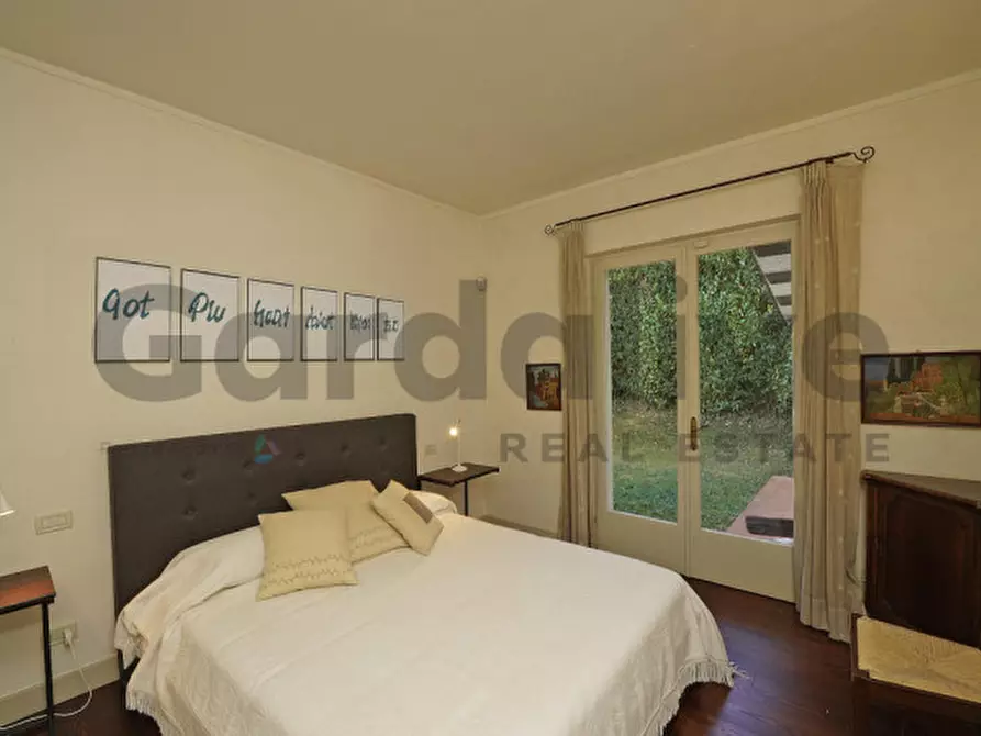 Immagine 11 di Villa in vendita  in Via Paradiso, 2 a San Felice Del Benaco