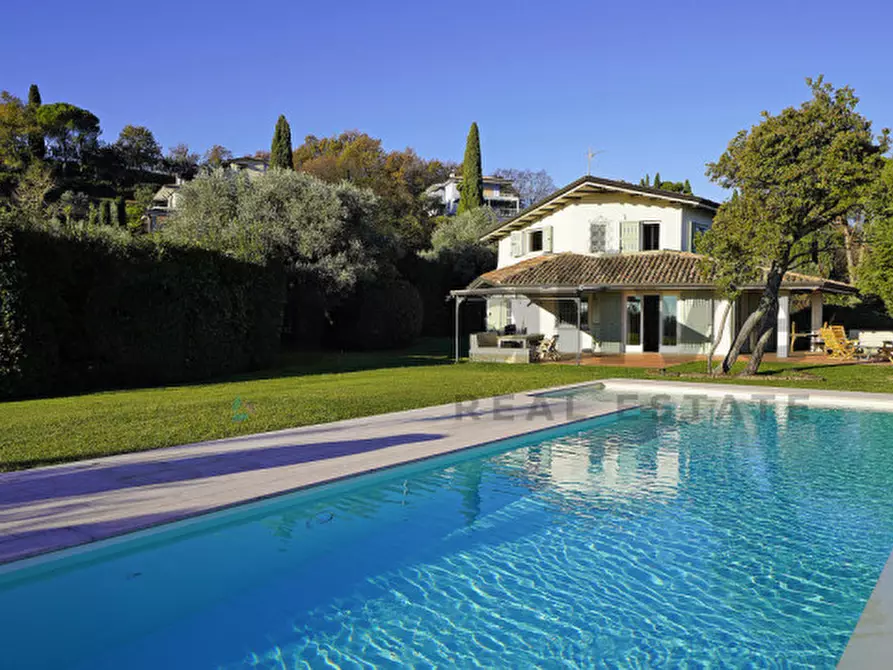 Immagine 15 di Villa in vendita  in Via Paradiso, 2 a San Felice Del Benaco