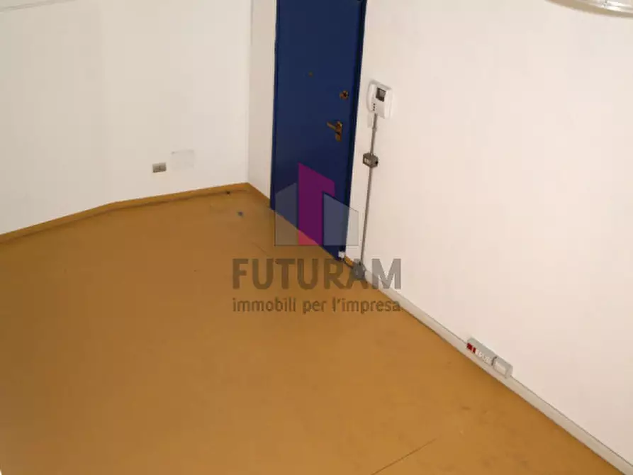 Immagine 8 di Ufficio in affitto  a Torri Di Quartesolo