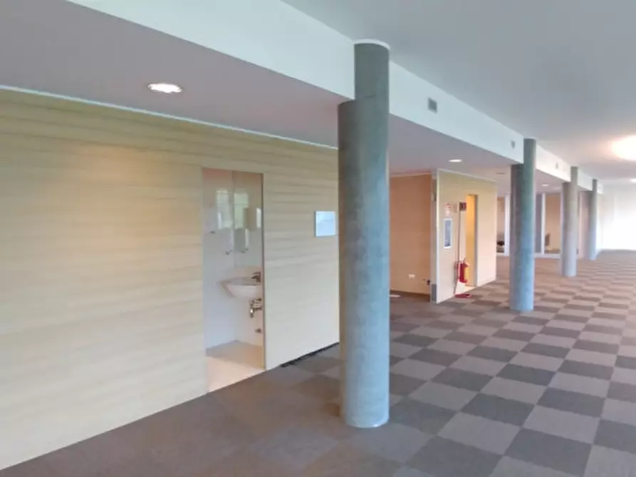 Immagine 5 di Ufficio in affitto  in VIA MIRAMARE a Milano