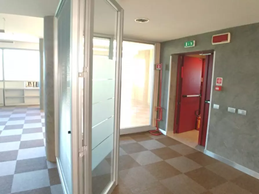 Immagine 7 di Ufficio in affitto  in VIA MIRAMARE a Milano