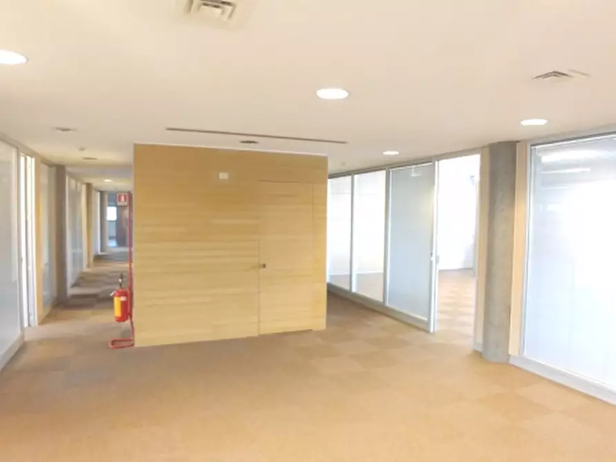 Immagine 14 di Ufficio in affitto  in VIA MIRAMARE a Milano