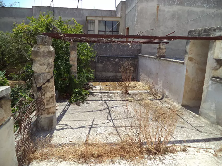 Immagine 8 di Bed & Breakfast in vendita  a Sannicola