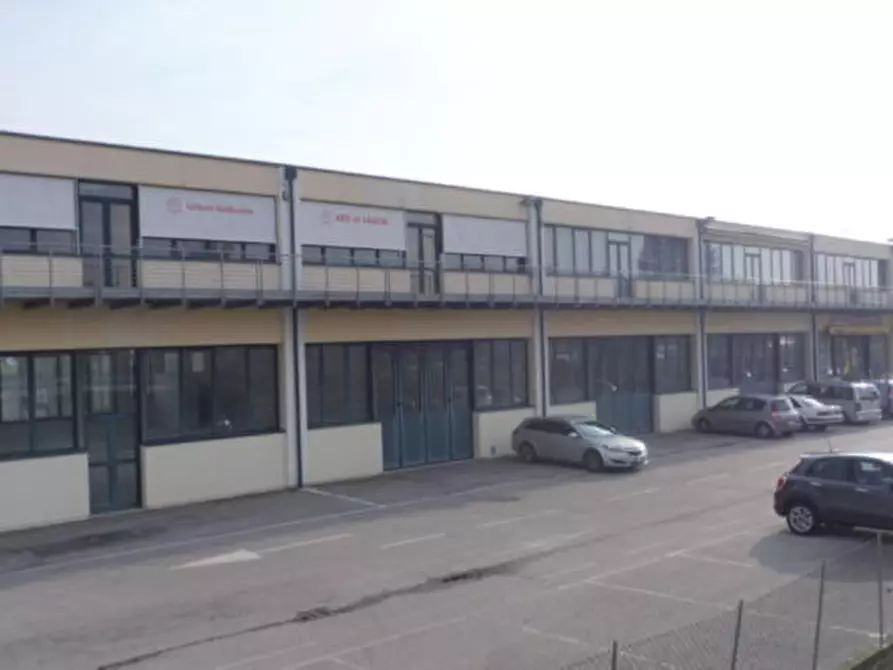 Immagine 1 di Capannone industriale in vendita  in VIA PONTICELLI a Agugliaro