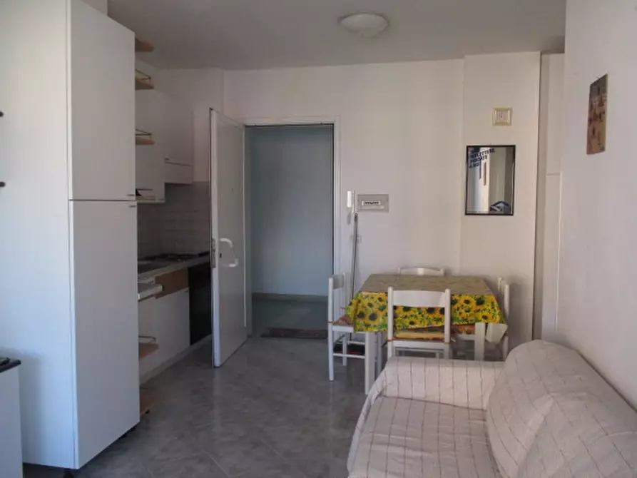 Immagine 2 di Appartamento in vendita  a Senigallia