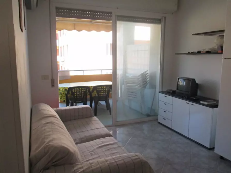 Immagine 6 di Appartamento in vendita  a Senigallia
