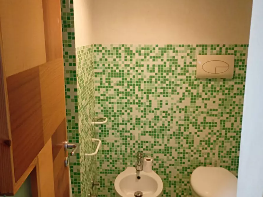 Immagine 21 di Appartamento in affitto  in Piazzetta Orazio De Donno a Napoli