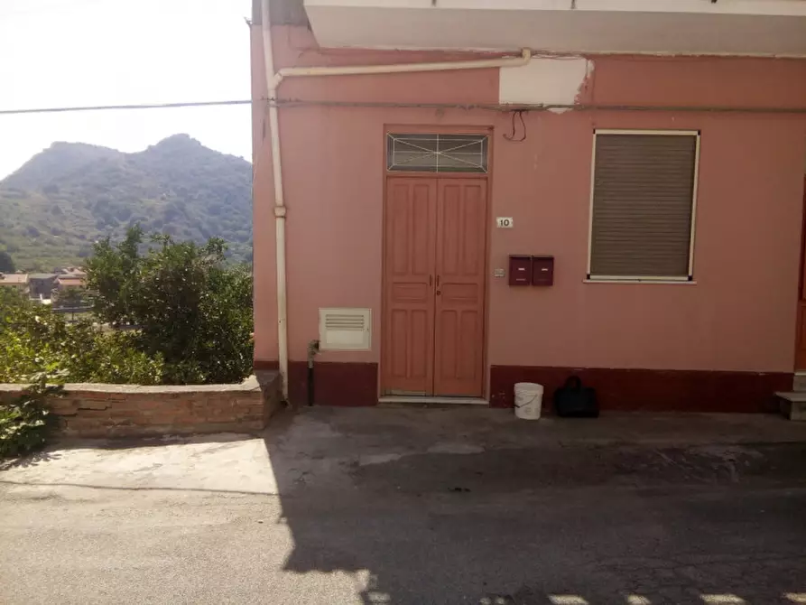 Immagine 13 di Appartamento in vendita  in VIA TIMPA a Gualtieri Sicaminò