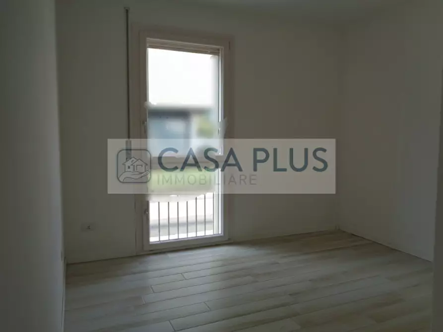 Immagine 11 di Appartamento in affitto  a Bassano Del Grappa