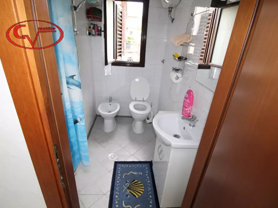 Immagine 7 di Appartamento in vendita  in via Burzagli a Montevarchi