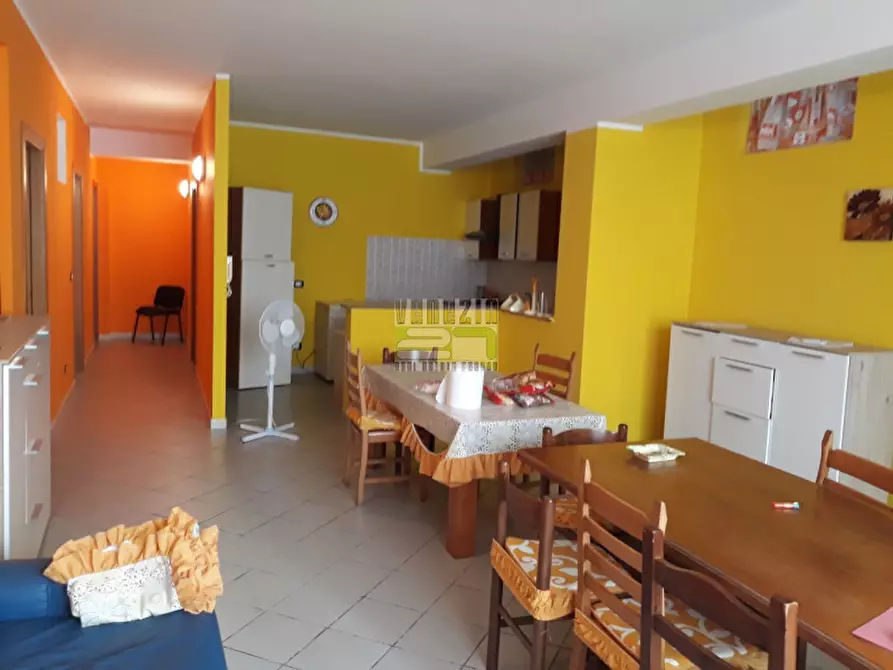 Immagine 2 di Villa in vendita  in Viale Aldo Moro a Avola