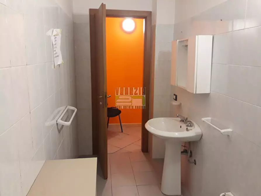 Immagine 19 di Villa in vendita  in Viale Aldo Moro a Avola