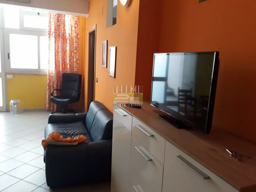 Immagine 21 di Villa in vendita  in Viale Aldo Moro a Avola