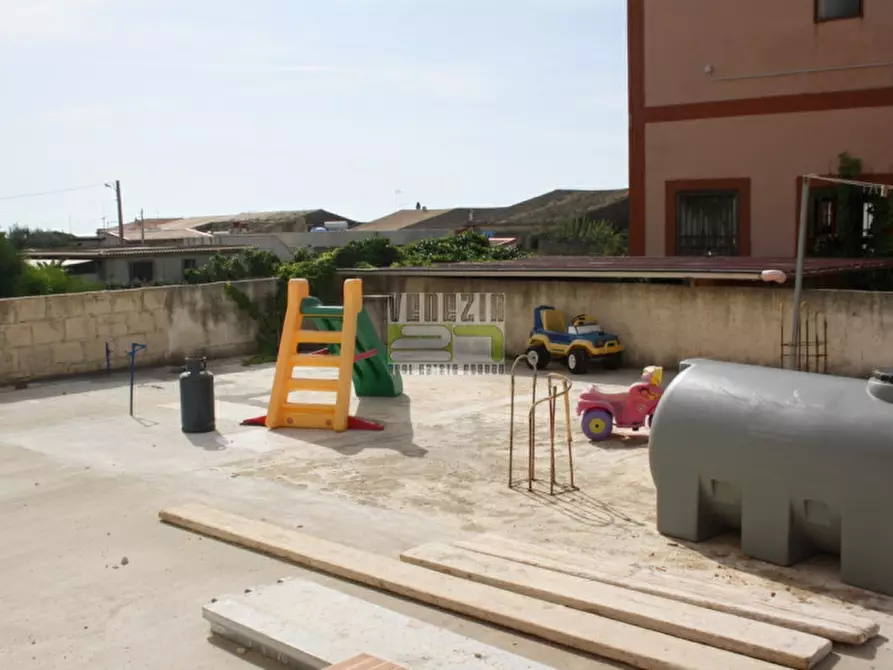 Immagine 23 di Villa in vendita  in Viale Aldo Moro a Avola