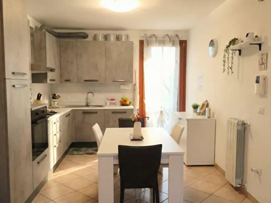 Immagine 1 di Appartamento in affitto  a Masi