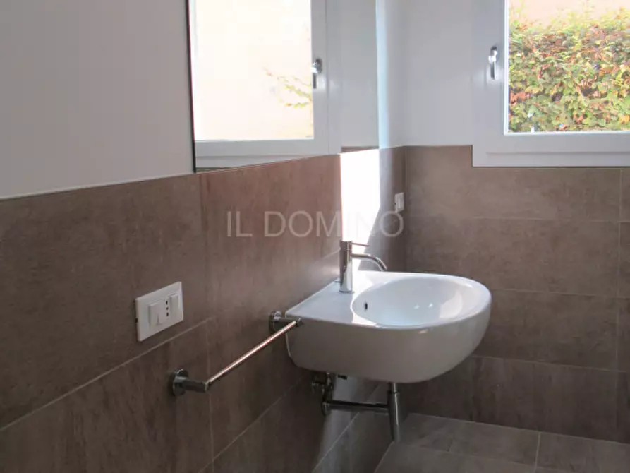 Immagine 20 di Appartamento in affitto  in Via Genova a Padova