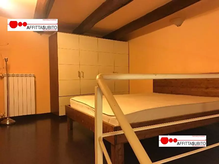 Immagine 3 di Appartamento in affitto  in Vico Montesanto 40 a Napoli