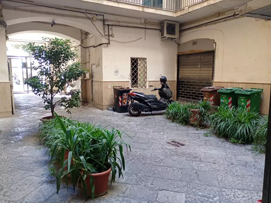 Immagine 36 di Appartamento in affitto  in Via Calata San Marco 18 a Napoli
