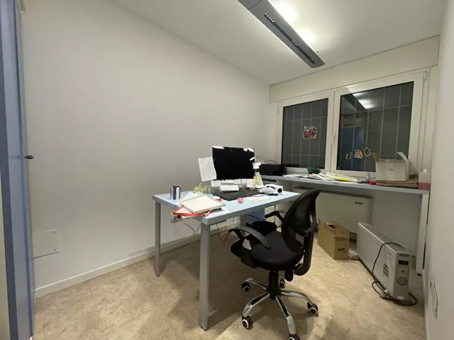 Immagine 10 di Negozio in affitto  in viale roma a Battaglia Terme