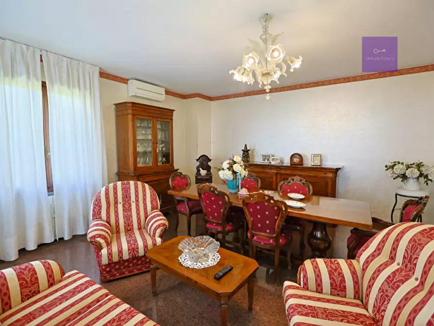 Immagine 12 di Villa in vendita  a Galzignano Terme