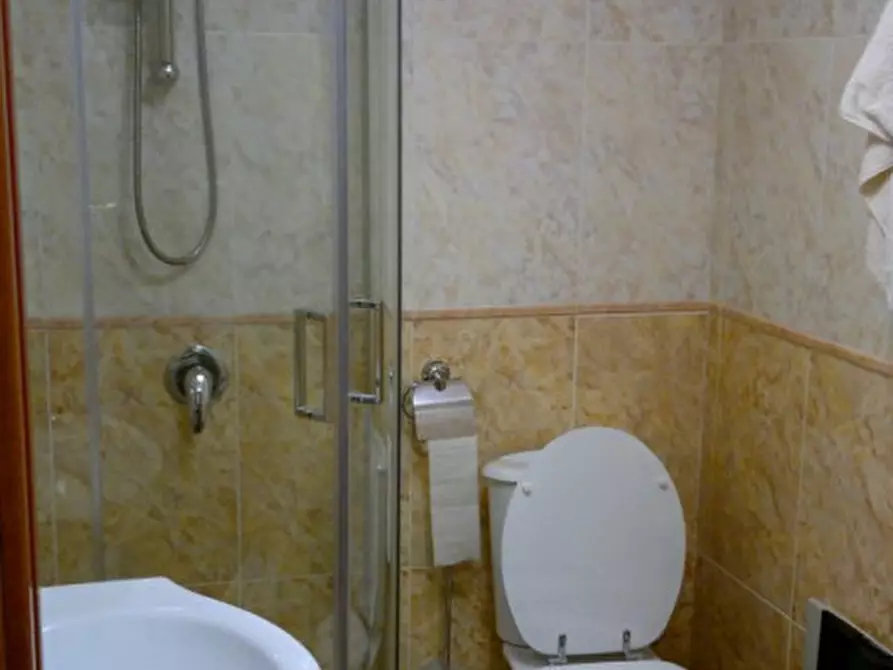 Immagine 6 di Camera in affitto  in via tribunali 236 a Napoli