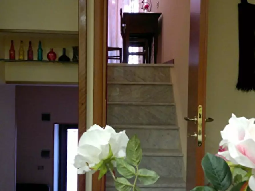 Immagine 7 di Camera in affitto  in via tribunali 236 a Napoli
