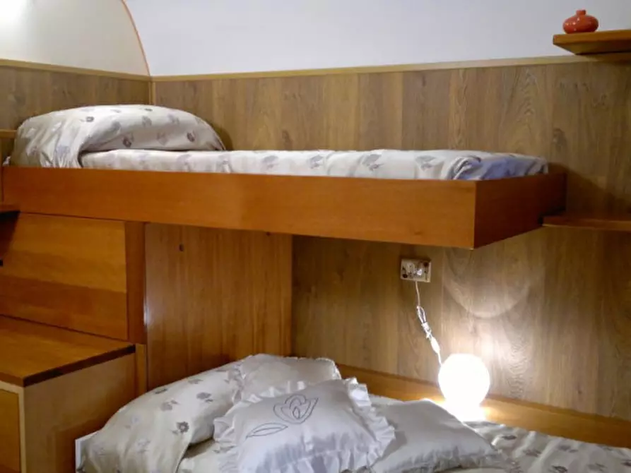 Immagine 10 di Camera in affitto  in via tribunali 236 a Napoli