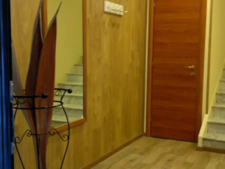 Immagine 15 di Camera in affitto  in via tribunali 236 a Napoli