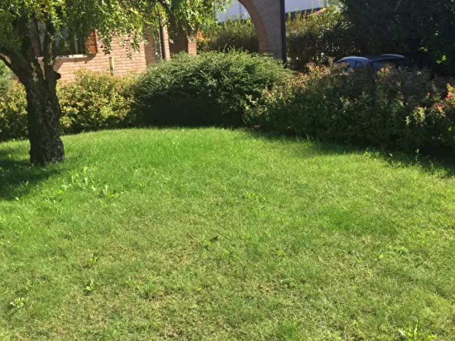 Immagine 19 di Villa in vendita  in massanzago a Massanzago