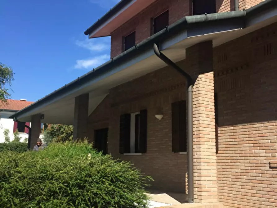 Immagine 22 di Villa in vendita  in massanzago a Massanzago