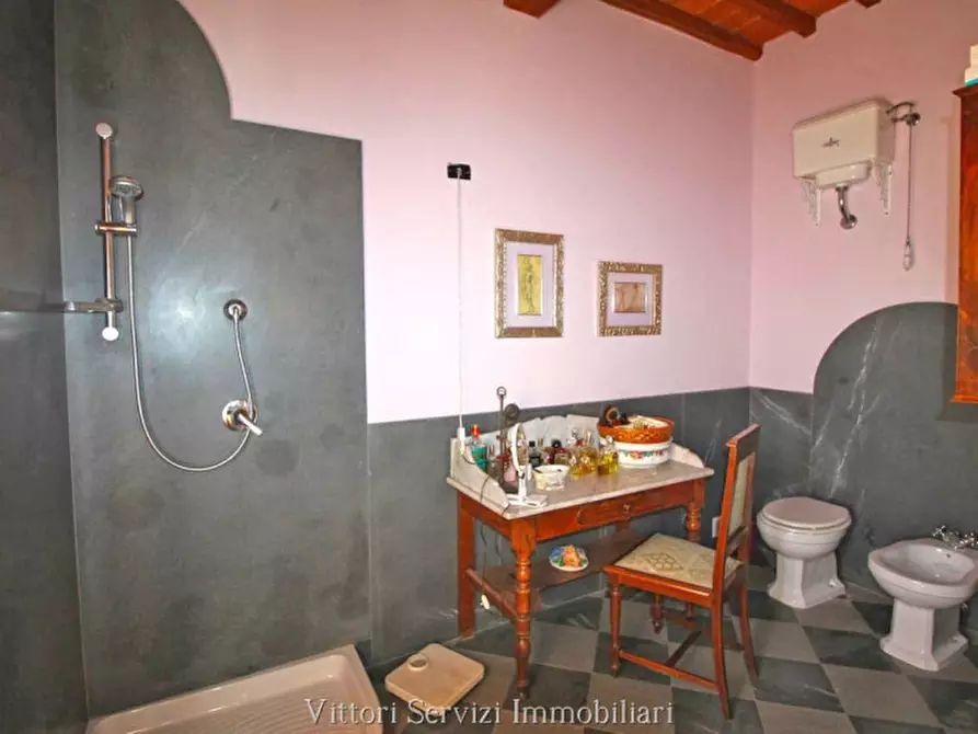 Immagine 37 di Rustico / casale in vendita  in sinalunga a Sinalunga